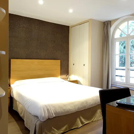 Hotel Des Carmes - Rouen 2*