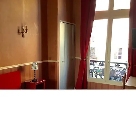 Des Carmes - فندق