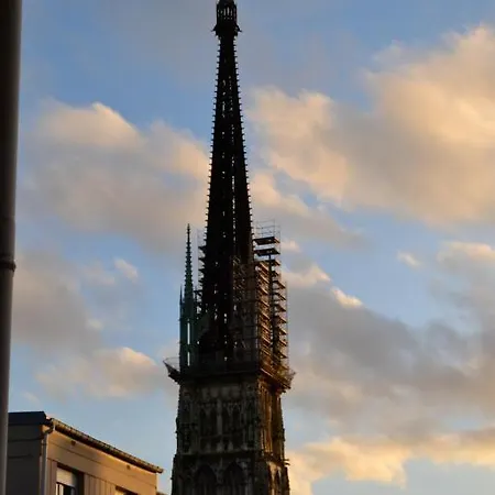 فندق Des Carmes - 2*