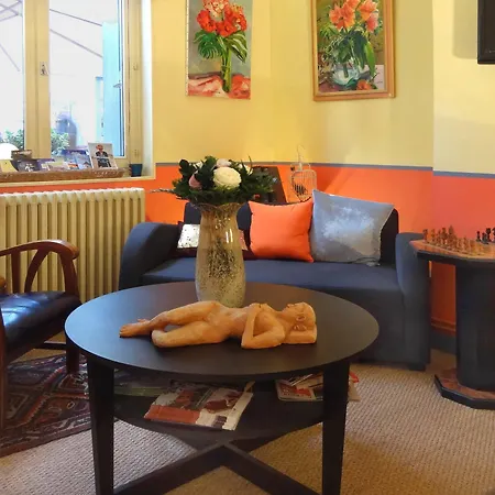 Des Carmes - فندق 2*