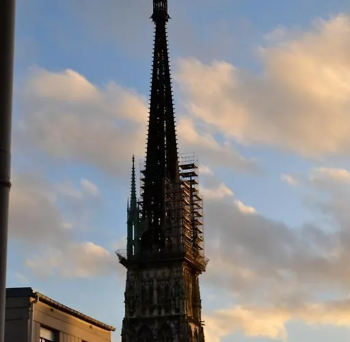 Hotel Des Carmes - 2*