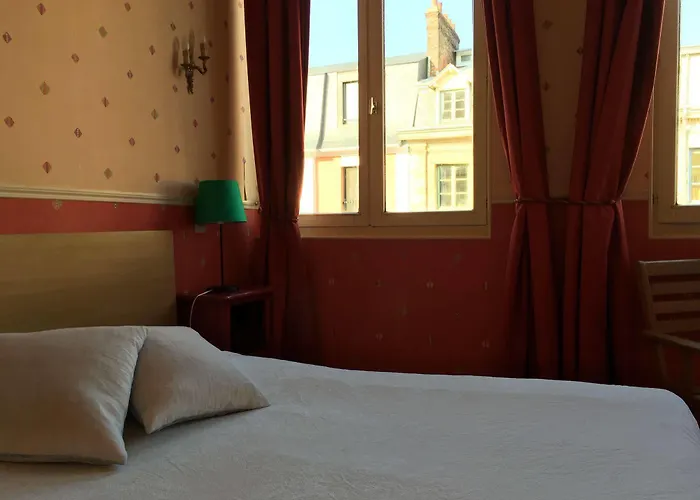 Hotel Des Carmes - 2*